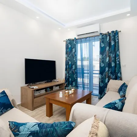 Apartment Artemis Bay Near Sea And Airport *